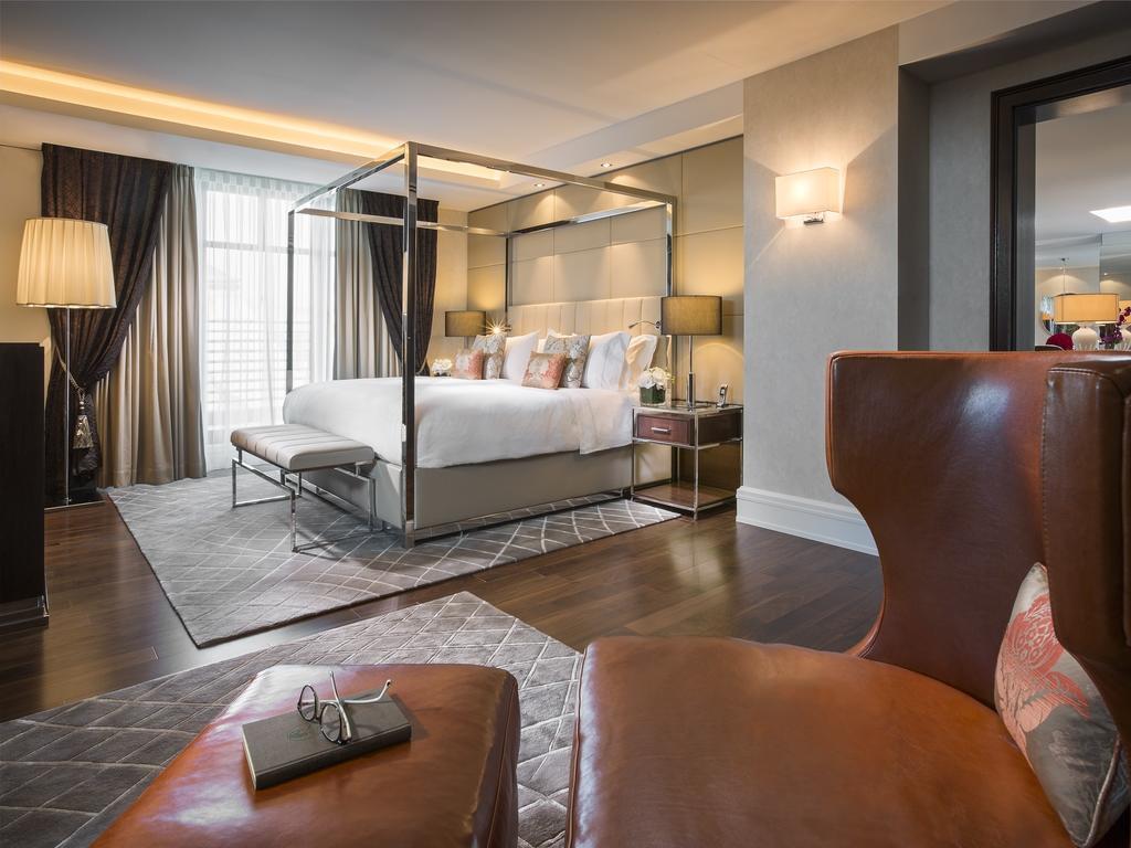 คาเพลลา ไบรเดนบาเชอร์ โฮฟ ดึสเซลดอร์ฟ Hotel ดุสเซลดอร์ฟ ภายนอก รูปภาพ